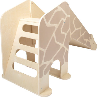 Hölzernes Klettergerüst für Kinder in Form einer Giraffe mit Leiterstufen und ausgeschnittenen Details, perfekt als Indoor-Spielzeug oder Kleinkindrutsche für endlosen Spaß.