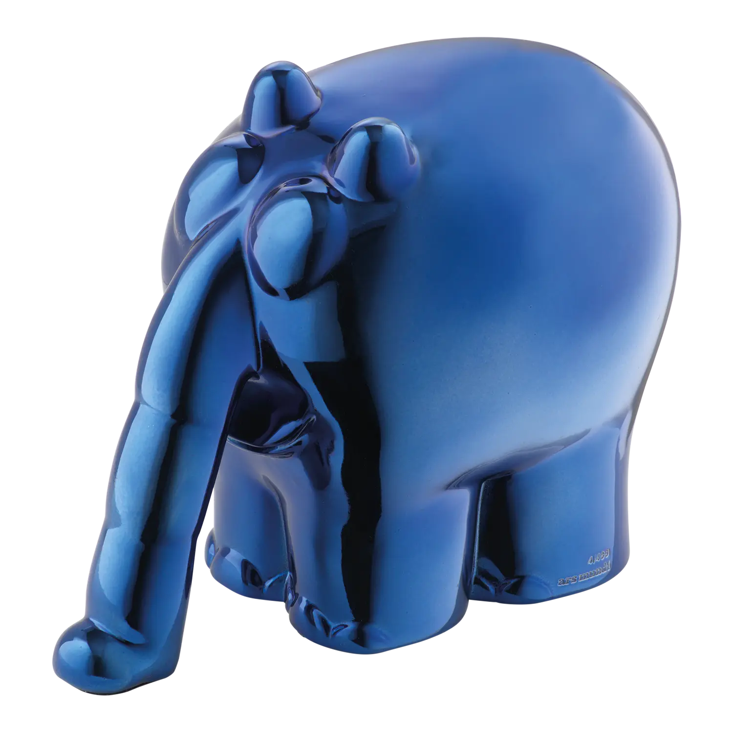 Ein leuchtend blauer Skulptur-Ottifant mit glatten Zügen, inspiriert von Otto Waalkes.
