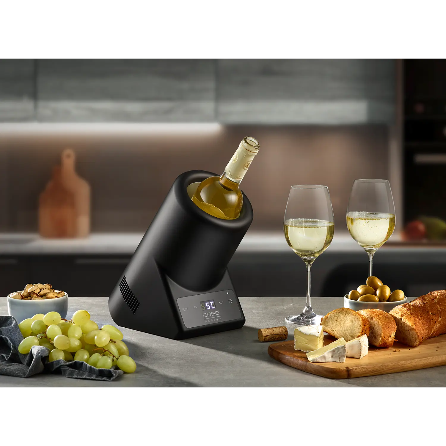 Schöner elektrischer Weinkühler aus Edelstahl