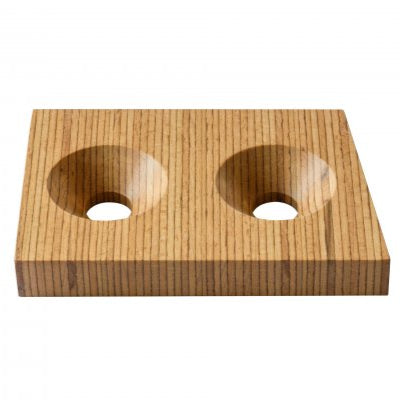 Rechteckiger Holzklotz aus heimischer Buche mit zwei runden, flachen Vertiefungen – jeweils mit einem Loch in der Mitte. Entworfen von Annegret Ewert-Wurster.