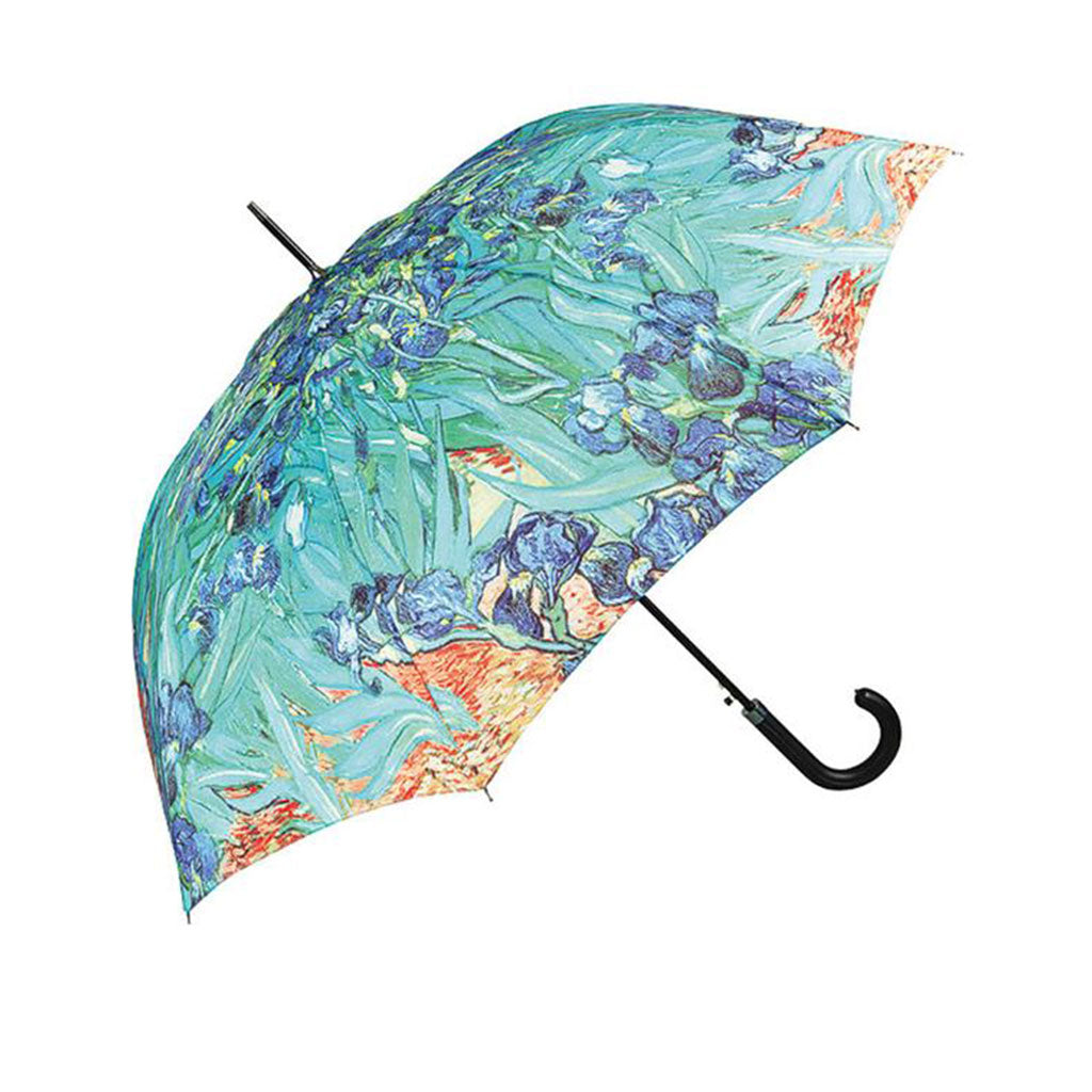 Der farbenfrohe Stockschirm „Iris“, inspiriert von Van Goghs „Schwertlilien“, präsentiert sich in Blau-, Grün- und Orangetönen. Der stilvolle Schirm hat einen schwarzen Griff und setzt sich elegant vor einem schlichten weißen Hintergrund ab.