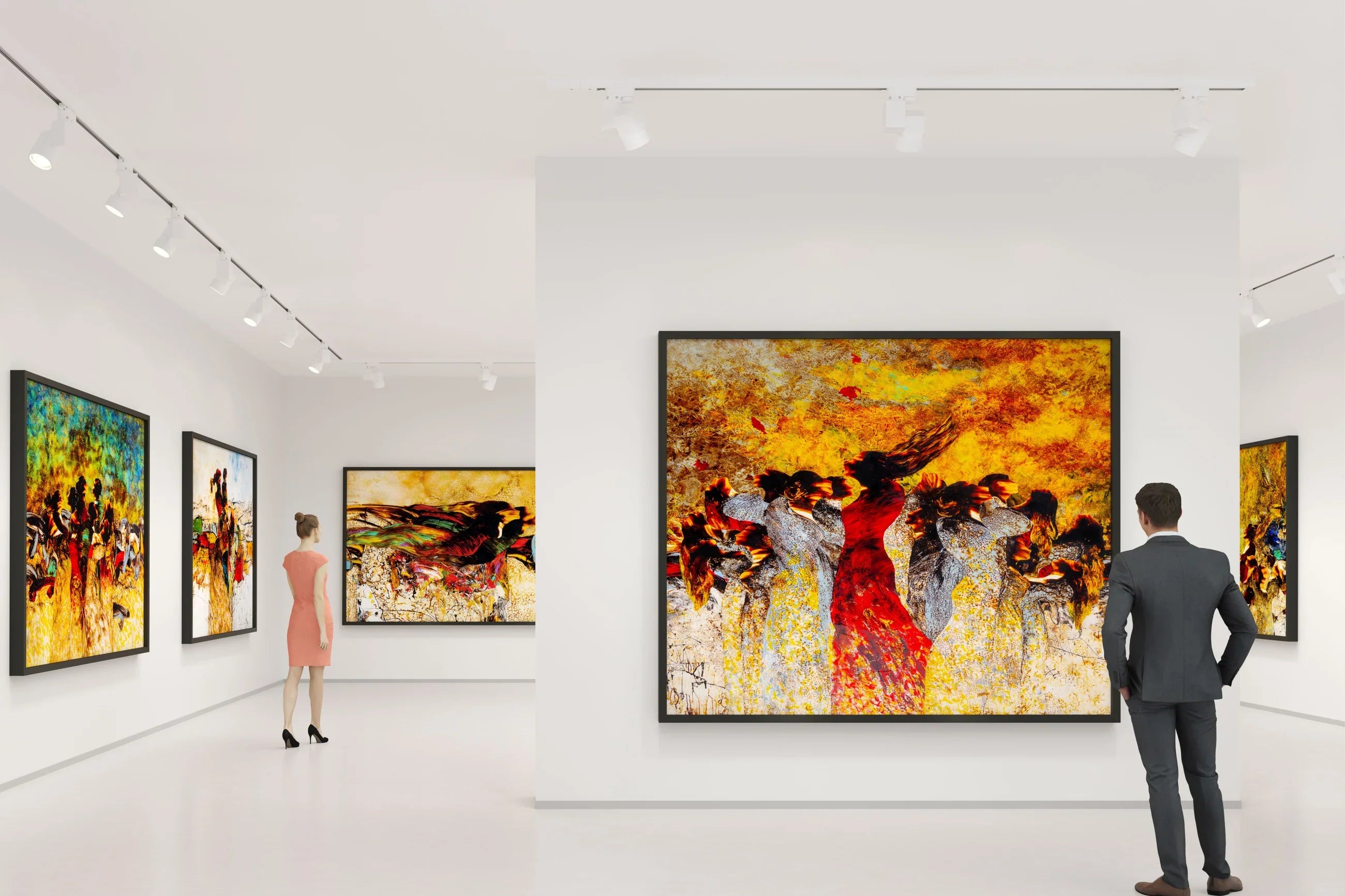 Zwei Personen betrachten bunte abstrakte Gemälde in einer modernen, gut beleuchteten Kunstgalerie mit weißen Wänden.