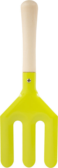 Ein kleiner gelber Gartenhandrechen mit Holzgriff, perfekt für Hobbygärtner oder als Teil eines Kindergartenhelfer-Sets, abgebildet auf weißem Hintergrund.