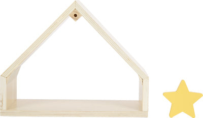 Hölzernes Regal in Form eines Hauses mit einer gelben Sterndekoration daneben, perfekt als bezaubernde Weihnachtsdekoration oder zum Präsentieren Ihres Lieblings-Holzspielzeugs auf einem weißen Hintergrund.