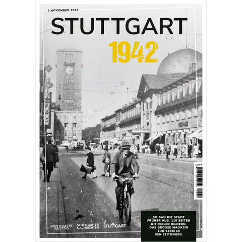 Ein altes Foto aus der Zeitungsserie zeigt Stuttgart im Jahr 1942 mit Menschen, die mit dem Fahrrad oder zu Fuß eine belebte Straße entlangfahren.