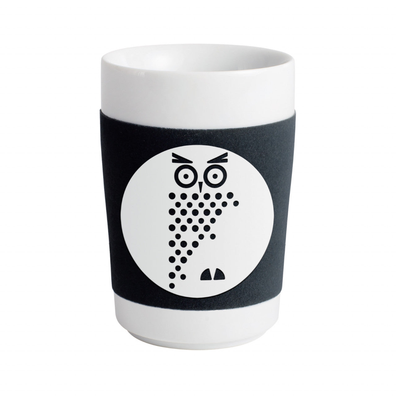 Porzellanbecher mit schwarzer Hülle und stilisiertem Eulengesicht aus Punkten und einfachen Formen.