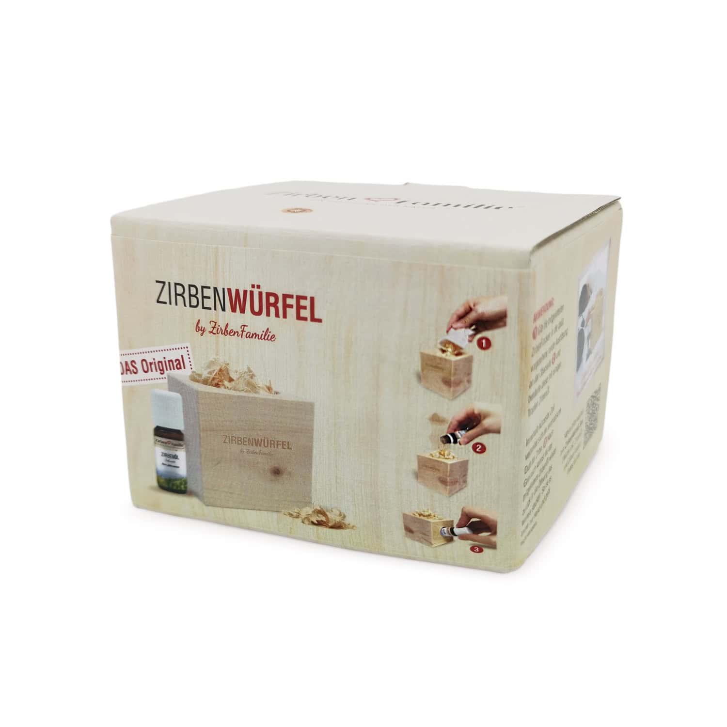 Verpackung des Zirbenwürfel-Sets auf weißem Hintergrund. 