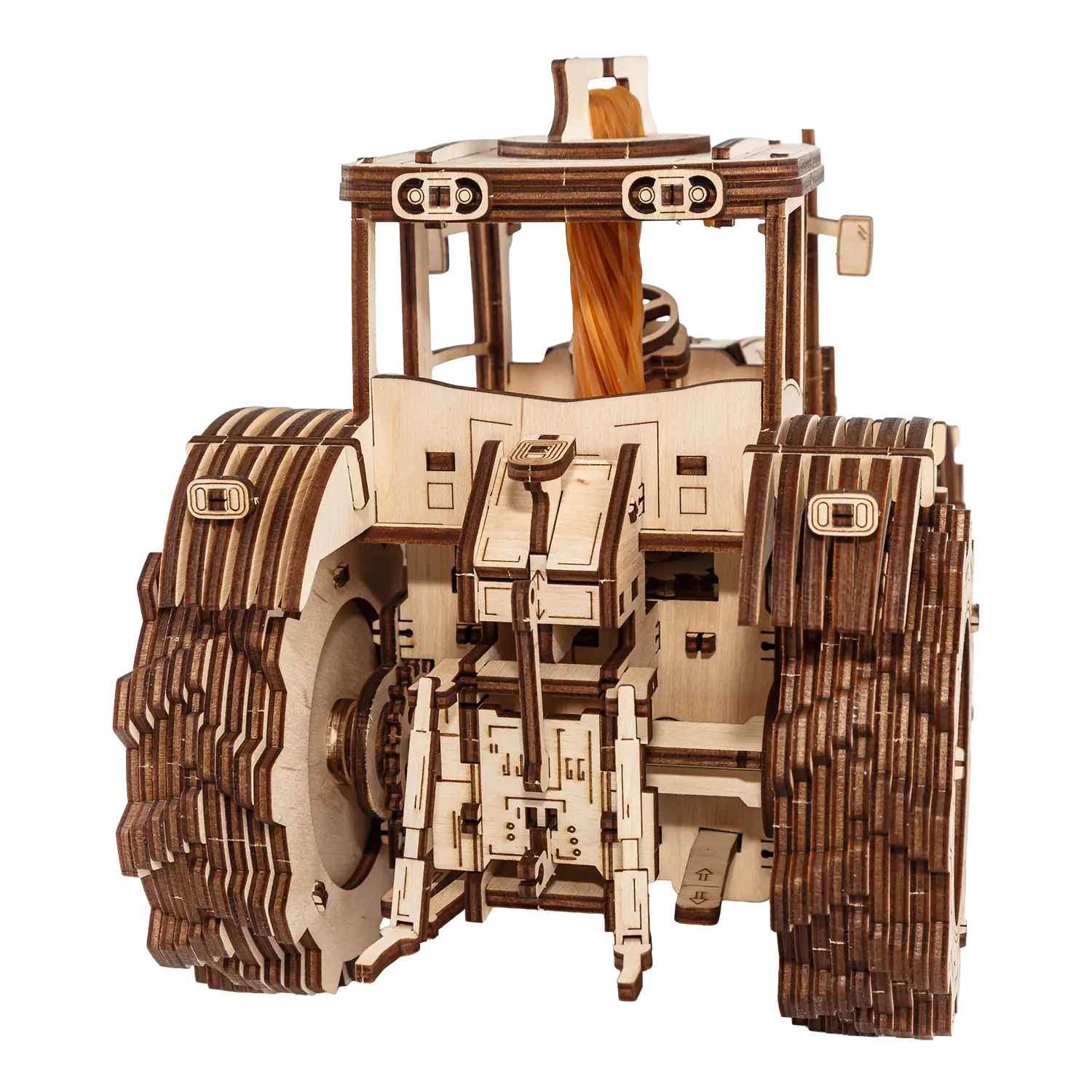 Rückansicht des 3D-Holzpuzzle Traktor, gefertigt in detailliertem Holzdesign.