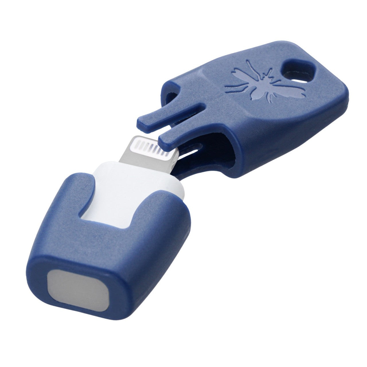 Blauer Lightning-Ladeadapter für iPhone 6s bis 14, kompatibel mit der heat it® App zur Insektenstich-Behandlung, abgebildet mit abgenommener Kappe auf weißem Hintergrund. 