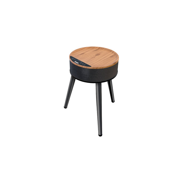 Ein runder  moderner Hocker mit einem hölzernen Sitz und schwarzen  schräg ausgestellten Beinen.
