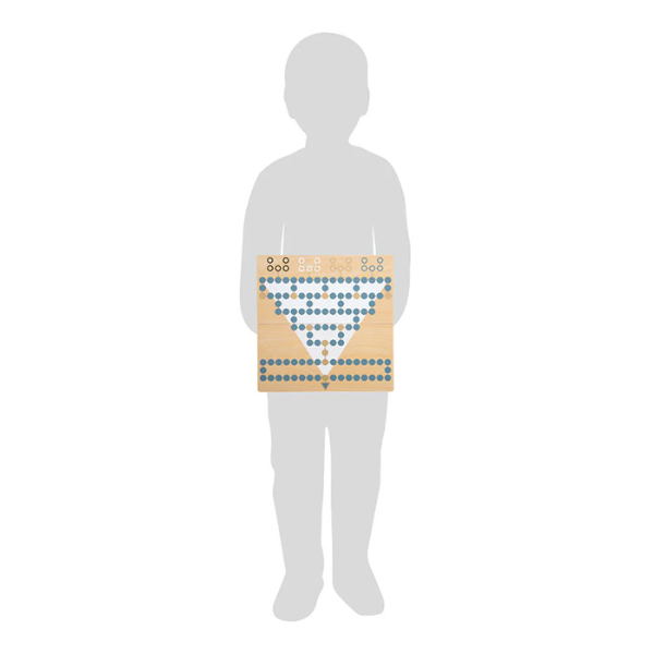 Silhouette eines Kindes mit einer Barrikade Spiel und Halma Spiel aus Holz.