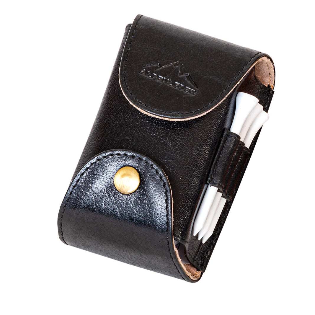 Handgefertigtes schwarzes Golfetui aus edlem Büffelleder mit goldfarbenem Druckknopf, seitliche Halterung für weiße Golftees.