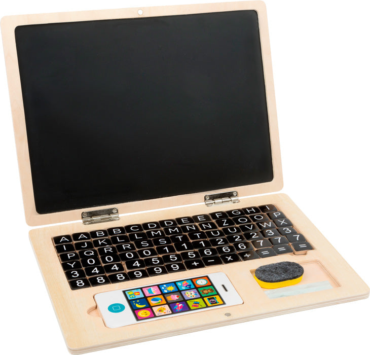 Holz-Laptop-Lernspiel mit einer Kreidetafel, einem Magnettafel-Bildschirm, Alphabet-Tasten, einem Kreidetelefon und einem Radiergummi.