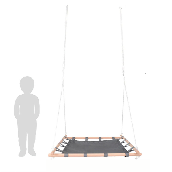 Rechteckige Schaukel mit Seilbefestigungen, neben einer Kindersilhouette als Maßstab. Verfügt über einen stabiler Holzrahmen und kinderfreundliches Design für sicheres Spielen.