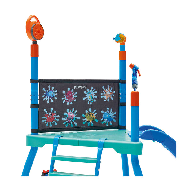 Water Park Spielcenter Splash Station Wasserpark Etage vor weißem Hintergrund