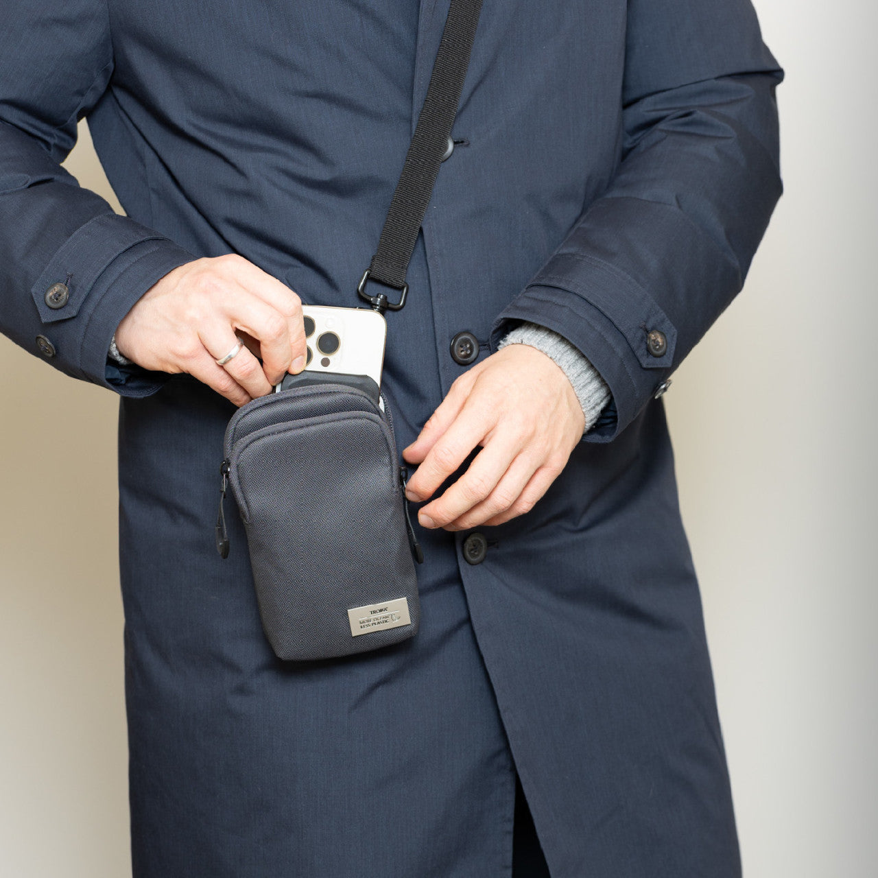 Smartphone Umhängetasche BLUE CYCLE SMARTBAG - Bild 4