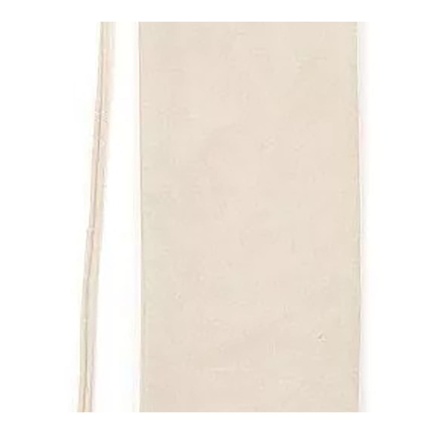 Eine Nahaufnahme des beigen Stoffes, wie er im Ringwurfspiel für Kinder aus Holz zu sehen ist.