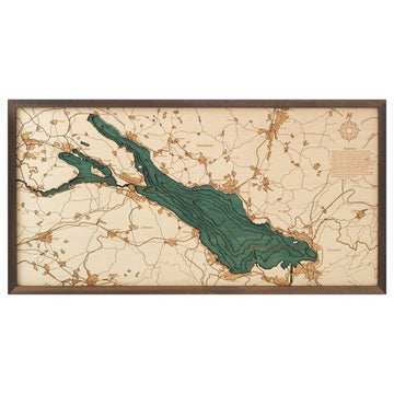 Gerahmte 3D-Holzwandkarte des Bodensees und der umliegenden Städte, aus nachhaltigem Holz gefertigt, mit Höhenlinien und detaillierten topografischen Merkmalen.