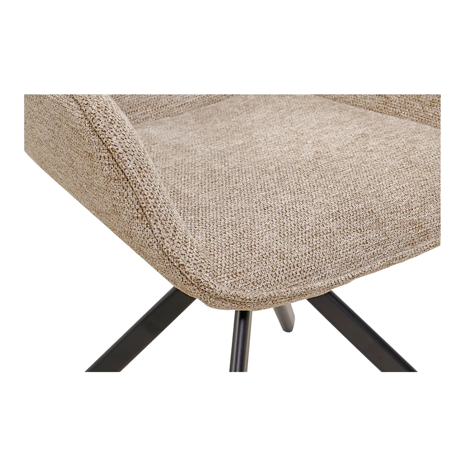 Nahaufnahme des Diningsessel San Carlo: beiger Stoffsitz, schwarze Metallbeine.