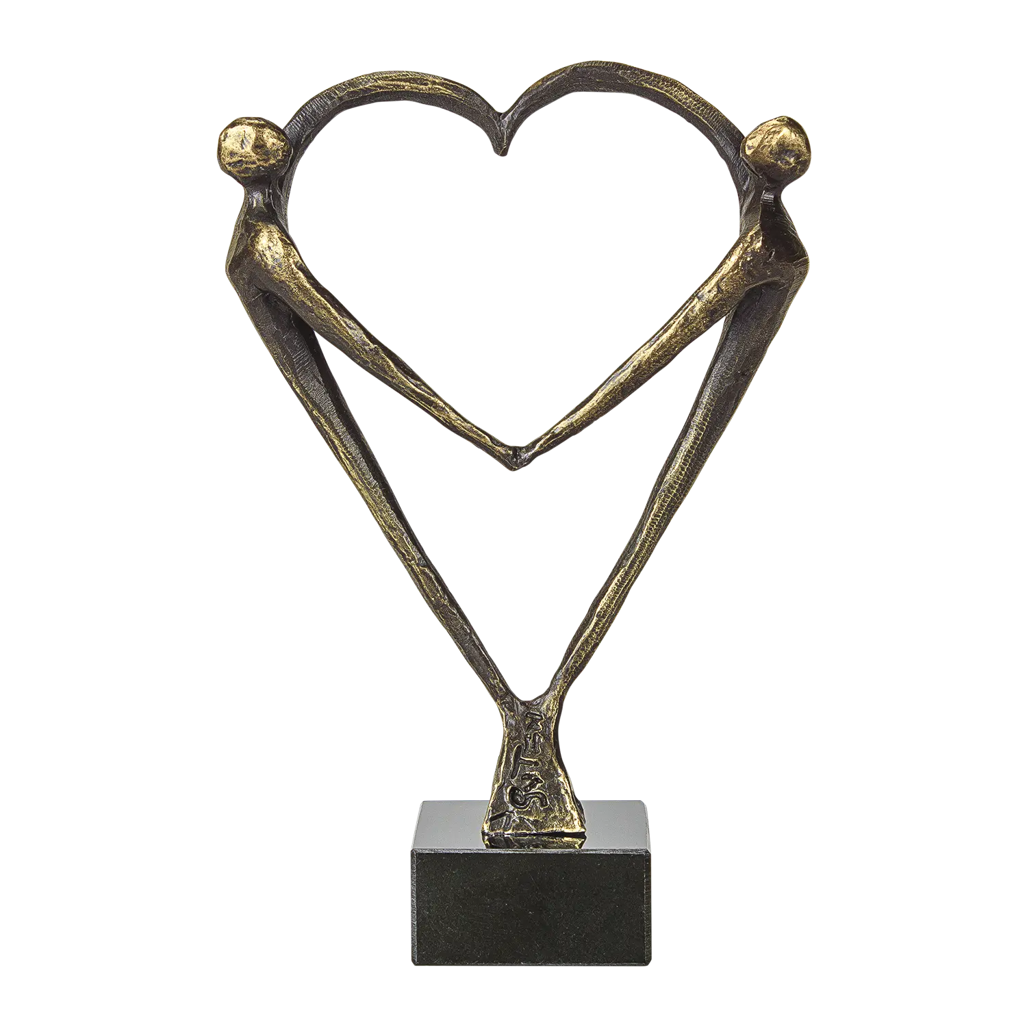 Bei der Skulptur "Mit Herz" halten sich zwei Figuren auf einem schwarzen Sockel die Hände.