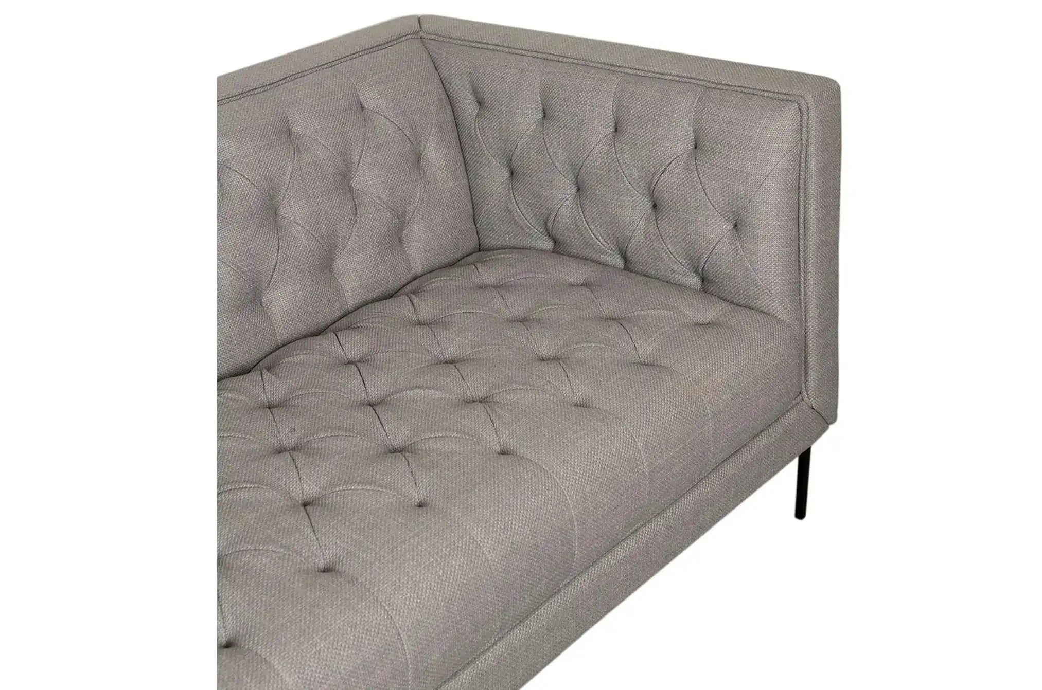 Lounge Sofa Troia: Modernes graues getuftetes Ecksofa mit schlanken schwarzen Beinen