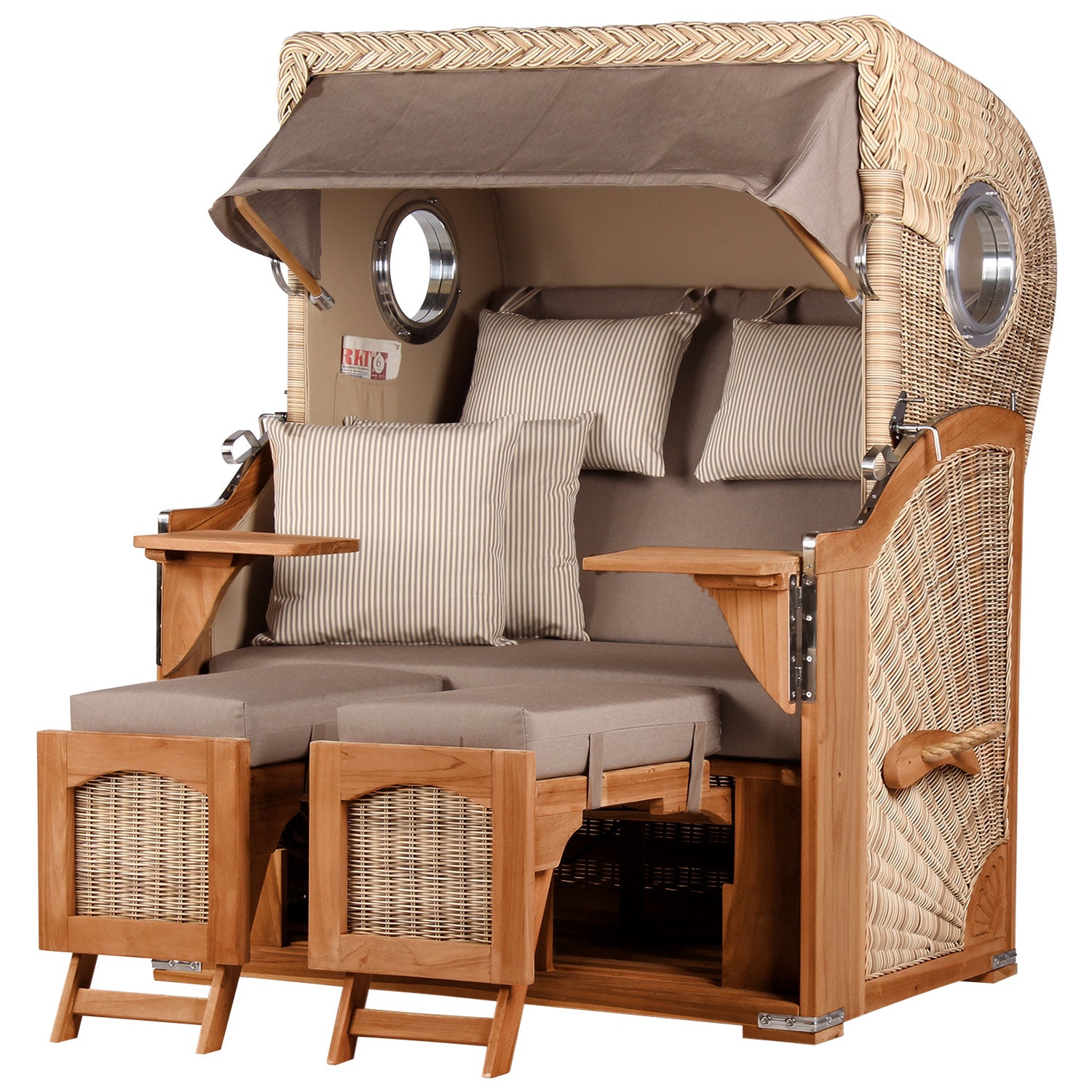 Strandkorb aus Korbgeflecht mit Sonnendach, Kissen, Fußstützen und klappbaren Tabletttischen für zwei Personen, gefertigt aus strapazierfähigem PE-Geflecht.